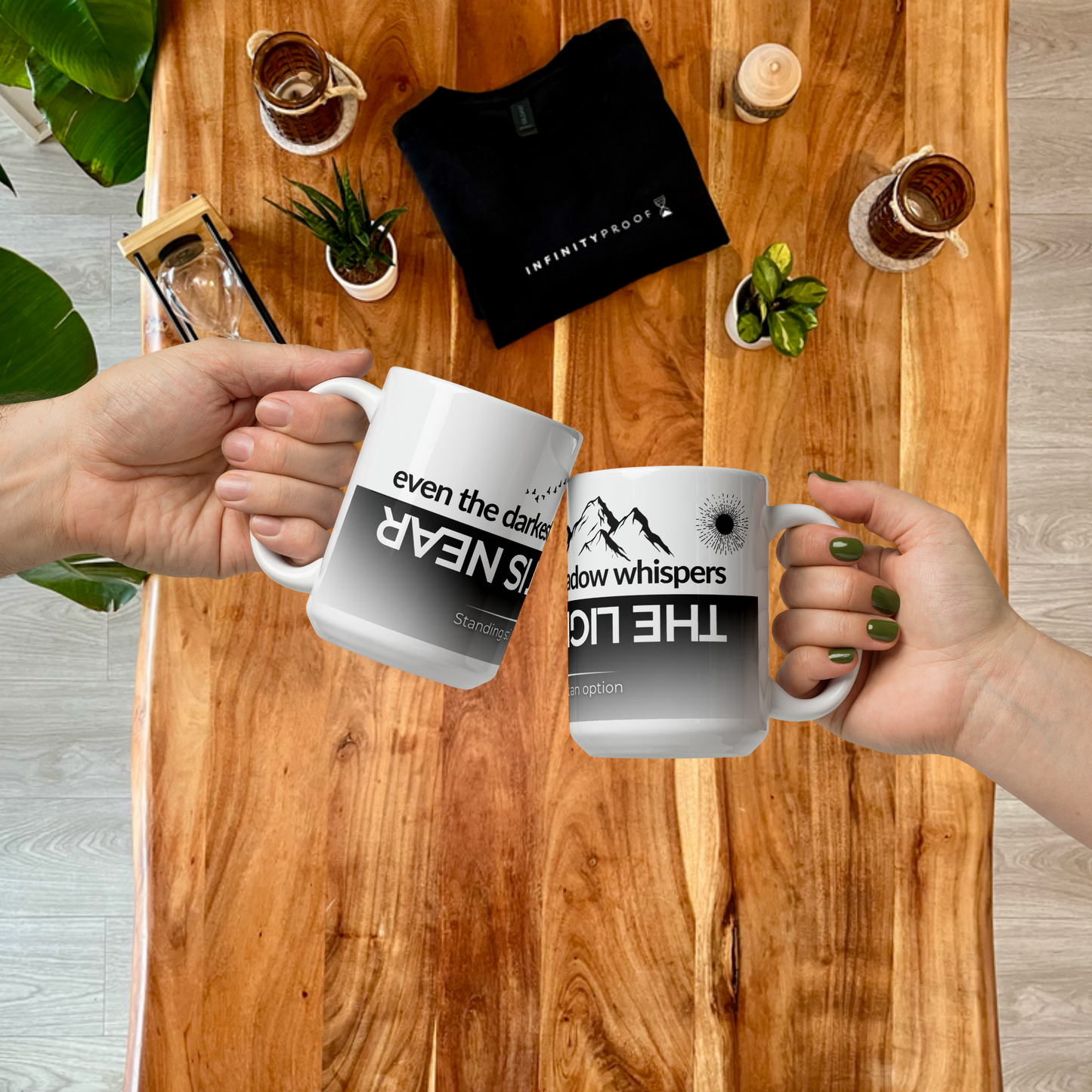 Motivations-Tasse „Even the Darkest Shadow whispers: The light is near“ – Kaffeetasse | Macher, Abenteurer, Reisende | Natur | Keramik